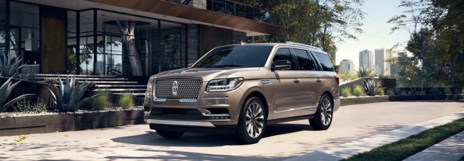 2018 Lincoln Navigator parked in driveway